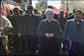 حضور آیت الله آملی لاریجانی در تشییع رهبر شهید ایران