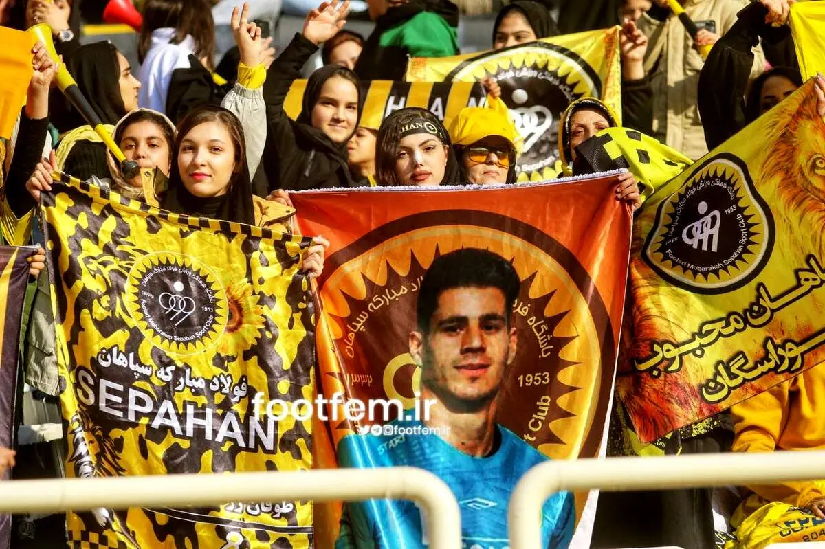 آتش‌ بازی زنان سپاهانی بعد از پیروزی بزرگ + عکس