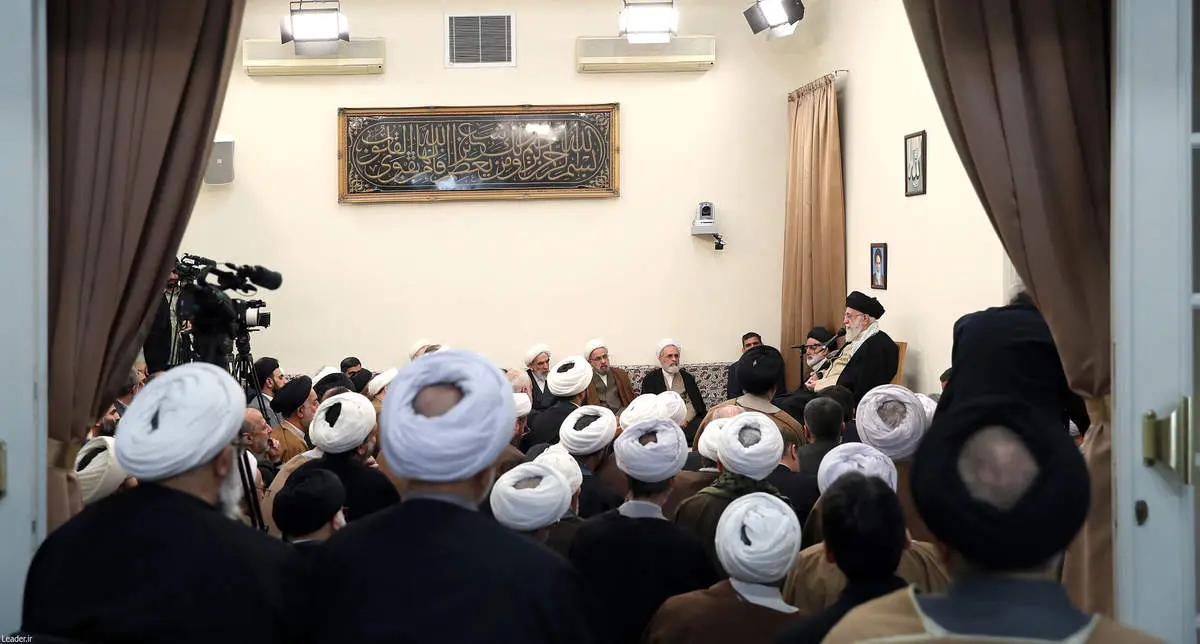 رهبر انقلاب: حوزه علمیه وامدار آیتالله جوادیآملی است