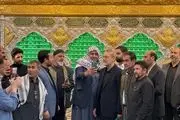 سلفی جالب مردم با علی لاریجانی در دمشق 