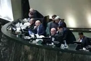 وقتی تندروها یک تذکر ساده را هم تحمل نمی‌کنند