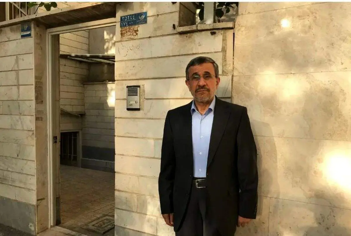 احمدی نژاد امروز از این حادثه گریخت/ عکس
