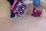 رفتار زشت و شرم آور پرستار بی‌رحم با کودک ناتوان + عکس