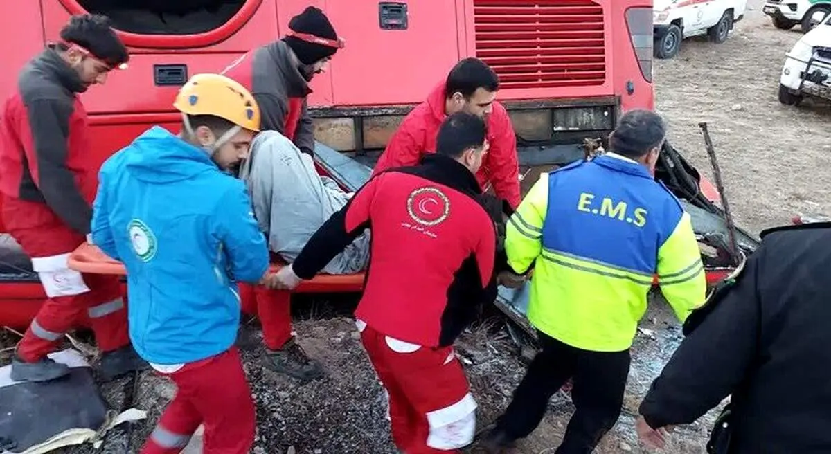 واژگونی مرگبار امروز صبح اتوبوس در سمنان/ اعلام تعداد فوتی ها