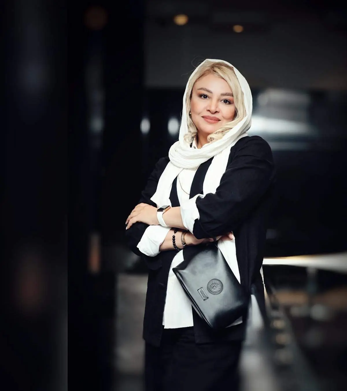 تیپ دهه شصتی مه‌لقا باقری و ژاله صامتی در کنار عطاران