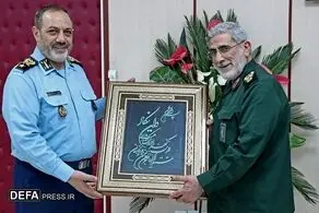 هدیه خاص و متفاوت سردار قاآنی برای وزیر دفاع + ببینید 