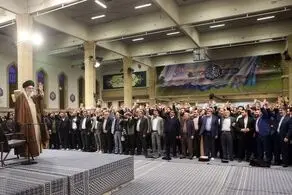 انتخابات یک وظیفه است و هر کسی با انتخابات مخالفت کند با جمهوری اسلامی و اسلام مخالفت کرده است| فساد وجود دارد  اما مبارزه با فساد نقطه قوت است