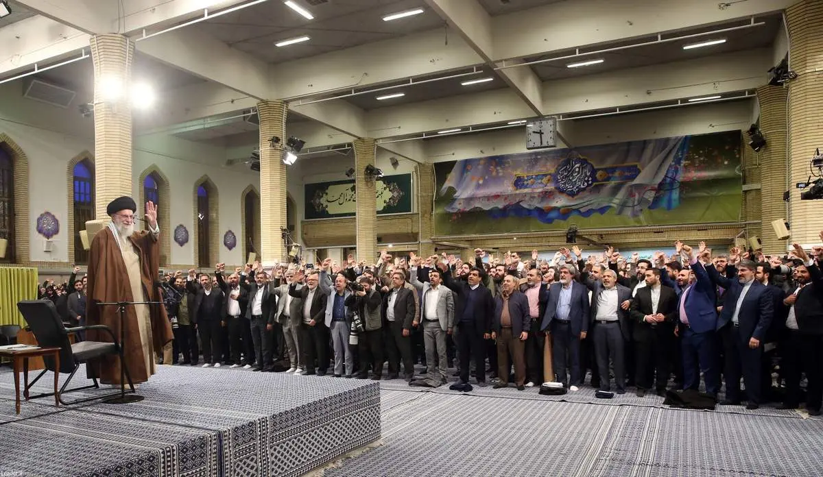 انتخابات یک وظیفه است و هر کسی با انتخابات مخالفت کند با جمهوری اسلامی و اسلام مخالفت کرده است| فساد وجود دارد اما مبارزه با فساد نقطه قوت است