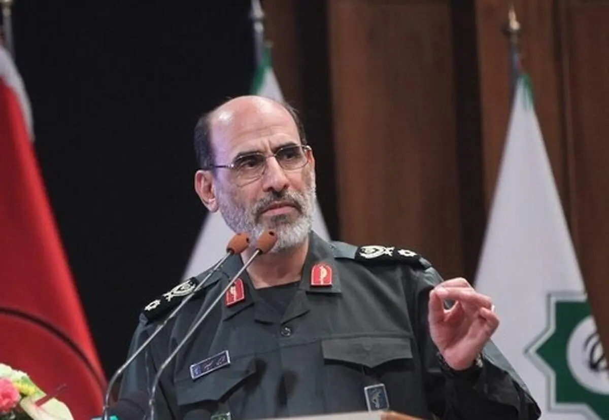 جانشین ستاد کل نیروهای مسلح: بعضی‌ها نامه نوشتند، از رهبری خواستند تا با آمریکا کنار بیاییم