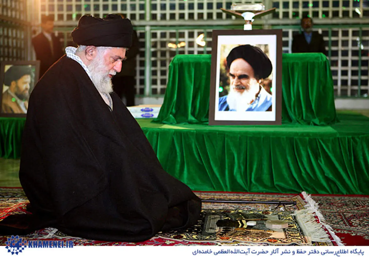 حضور رهبری در حرم امام خمینی (س) و گلزار شهدای بهشت زهرا