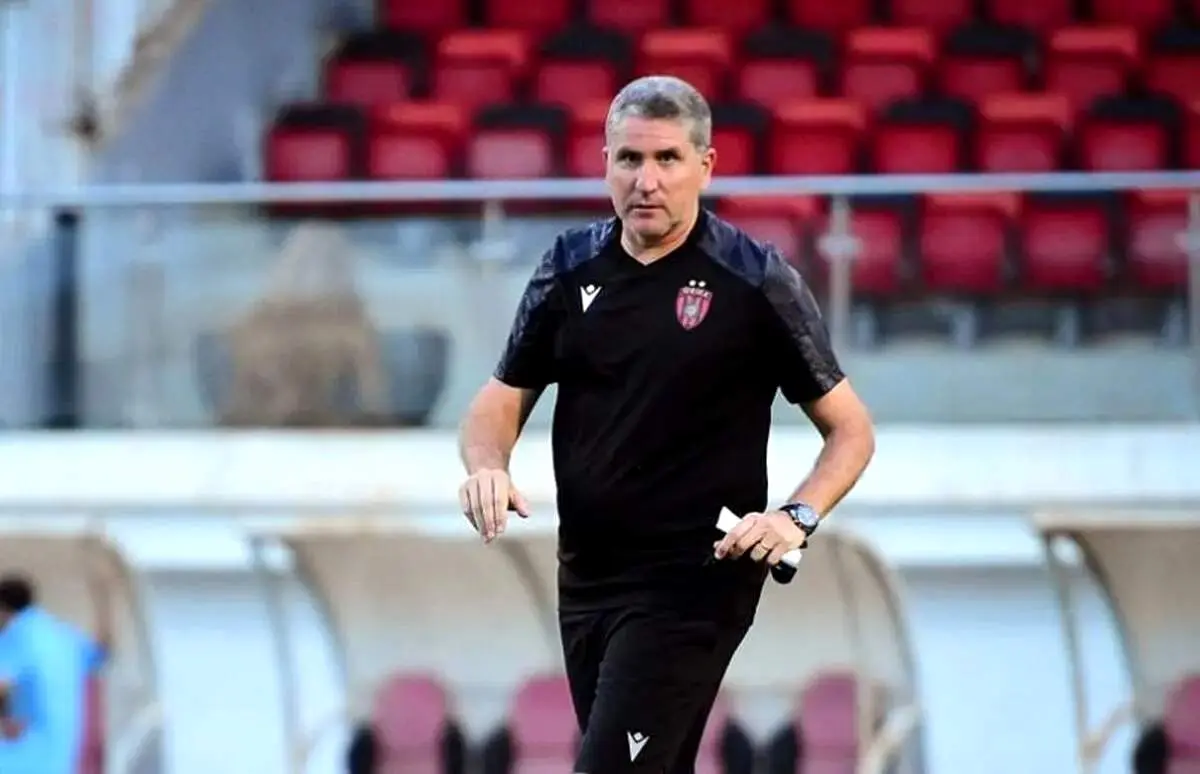 سرمربی جدید پرسپولیس از کشور خارج شد