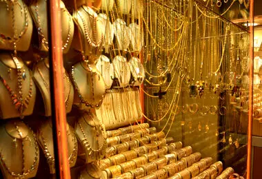 طلا سقوط کرد