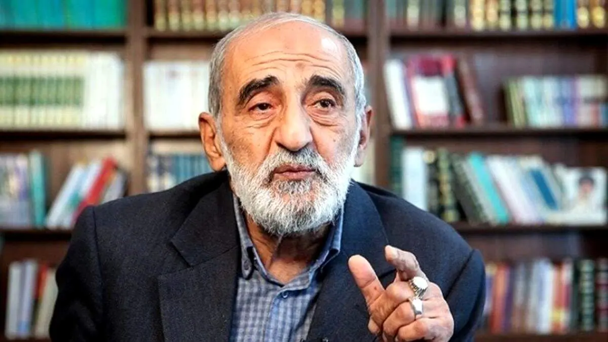 بالاخره حسین شریعتمداری عذرخواهی کرد