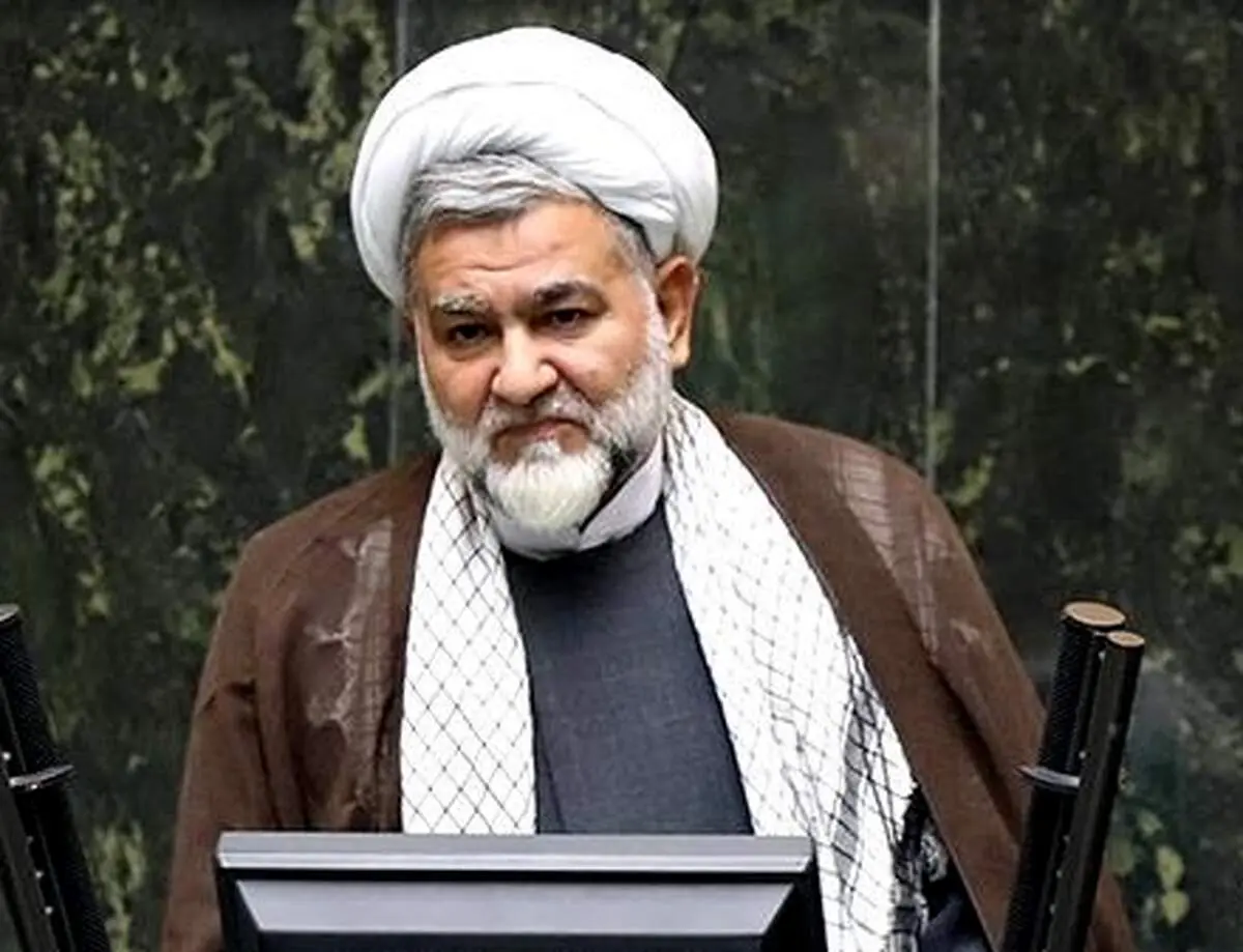 نماینده مجلس: دیشب در نشست مشترک مجلس و دولت هیچ صحبتی از وضعیت دلار و سکه و ارز نشد، فقط از هم تعریف کردیم!