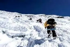 یک هرم عجیب زیر برف ها پیدا شد+ عکس