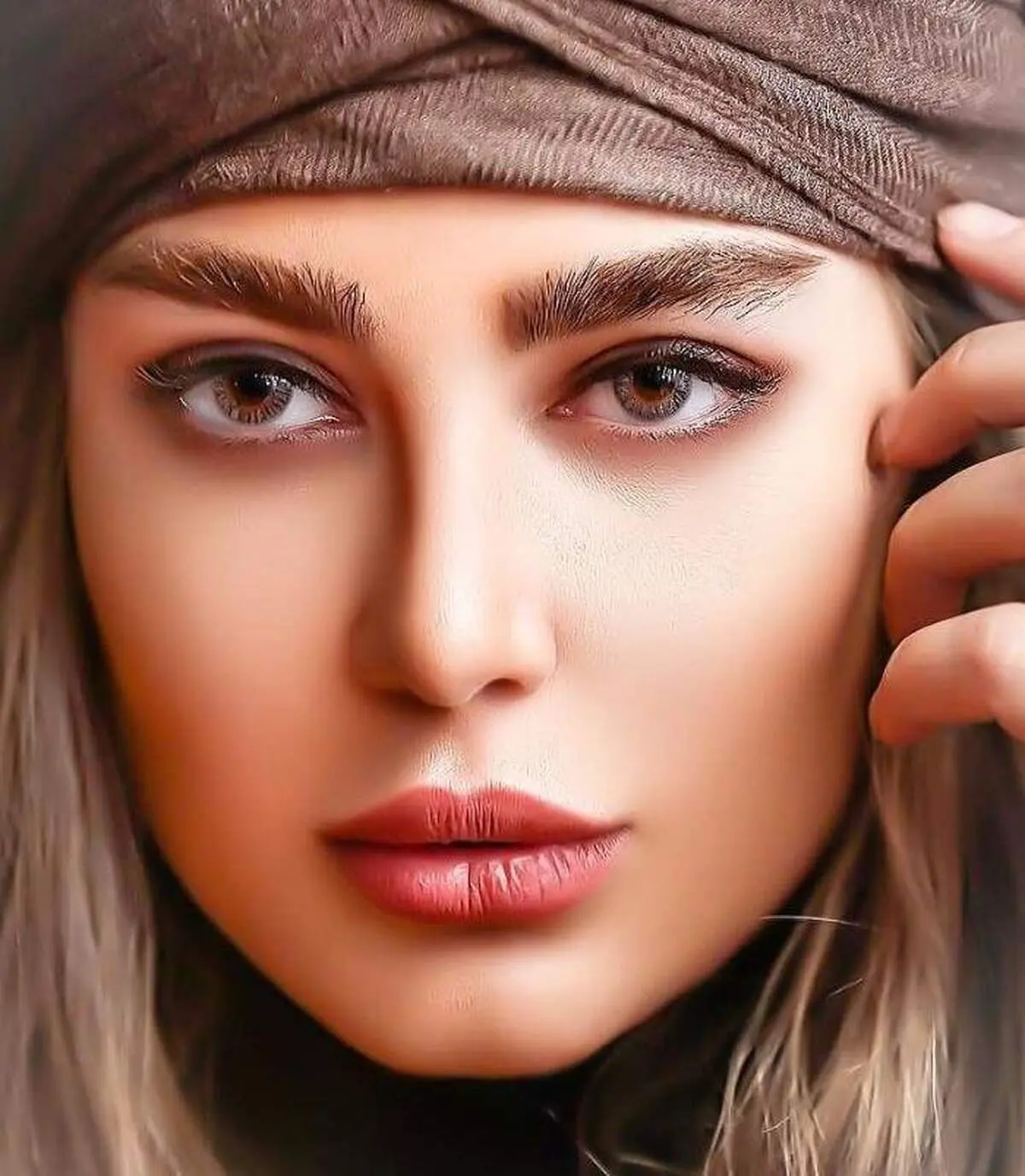  آشتی سحر قریشی با امیر تتلو جنجالی شد/ قریشی به ترکیه باز می گردد!