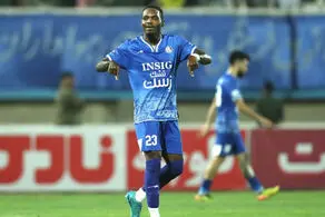 چالش جذب بیفوما؛ دعوای استقلال و پرسپولیس بالا گرفت + عکس