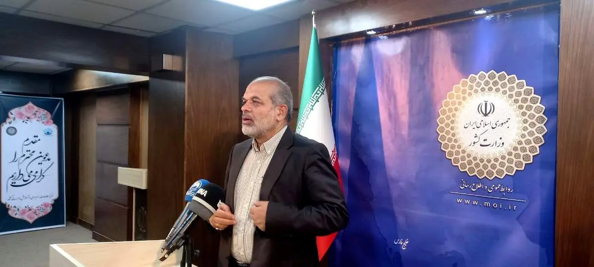 وزیر کشور: مومنان موارد کوتاهی نسبت به نماز را به ما گزارش کنند