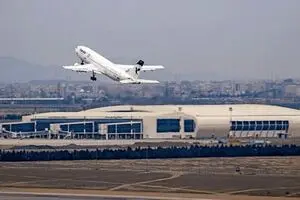 سقوط ناگهانی دماغه هواپیما پیش از پرواز