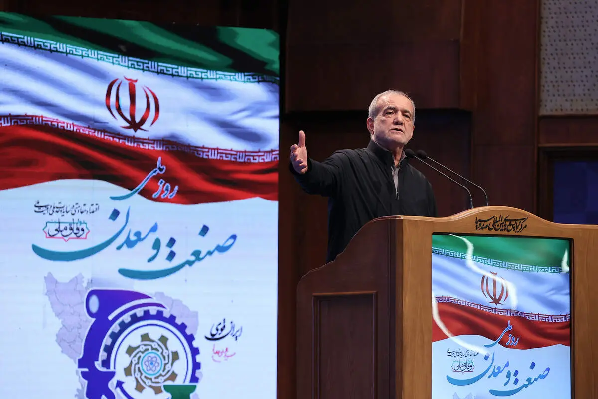 صداوسیما تنها بخشی از سخنان رهبری درباره عدم مذاکره را پخش می‌کند/ ارتباط و سطح دسترسی به رهبری افزایش یافته است 