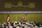 دیوار نوشتی که در دیدار با رهبری جلب توجه کرد+ببینید 