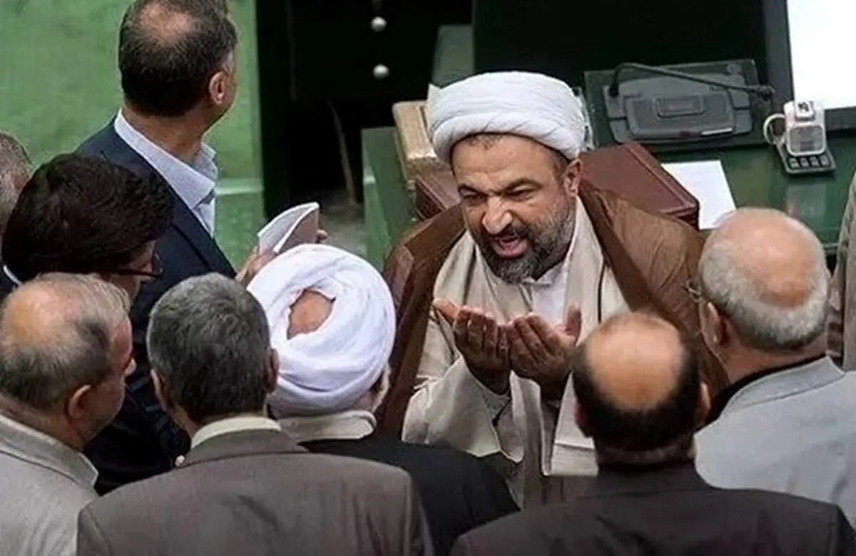 توهین حمید رسایی به یک نماینده: بی جا می کنی! 