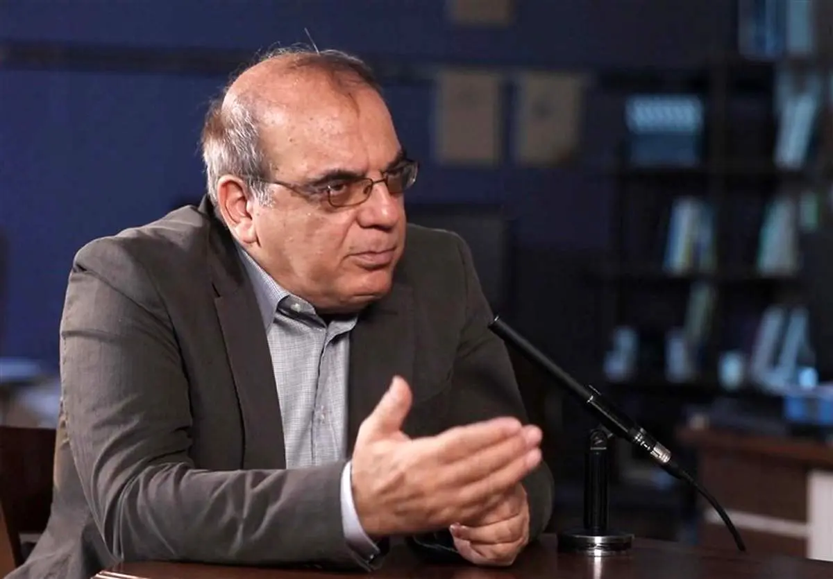 نواصولگرایان کلمات مستهجن و لودگی را وارد ادبیات سیاسی کردند