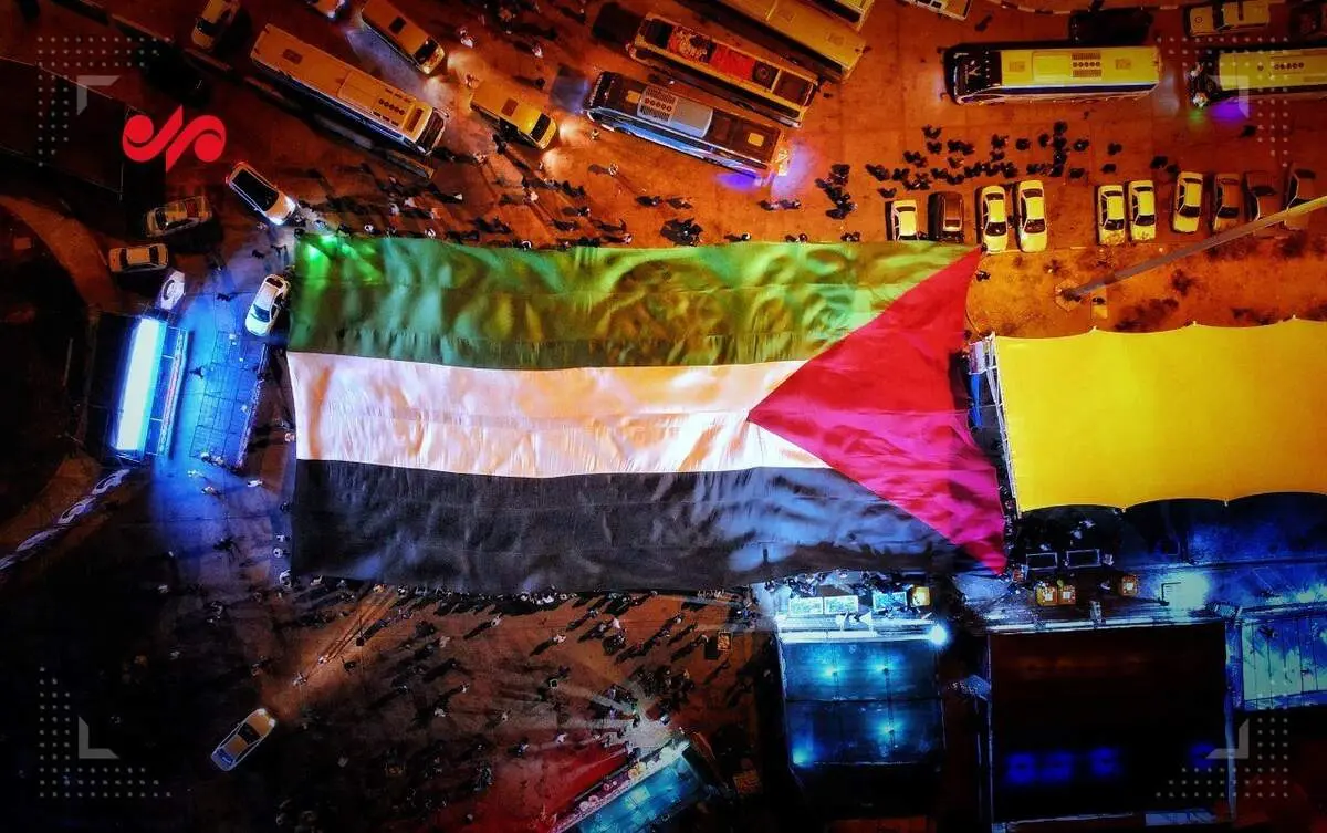 عکس از بزرگترین پرچم فلسطین در ایران را ببینید 