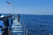 رئیسی از رژه یگان‌های نمونه نیروی دریایی ارتش بازدید کرد+عکس  
