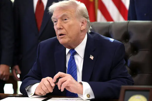 ترامپ روز جمعه درباره ایران با مقامات ارشد رایزنی می کند 