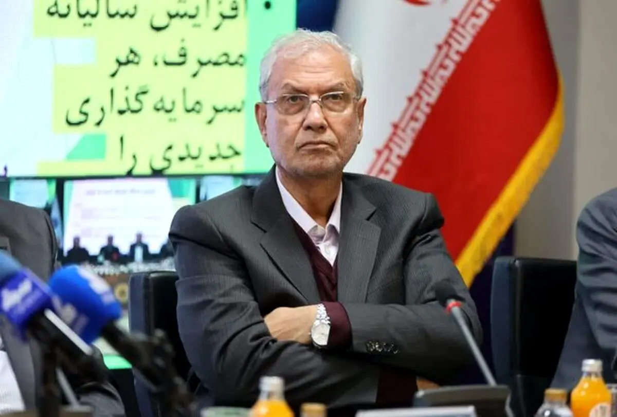 جامعه و بازار باید در کنار هم قرار گیرند