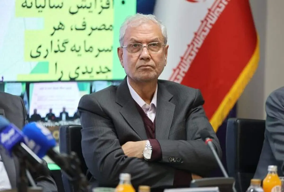 جامعه و بازار باید در کنار هم قرار گیرند