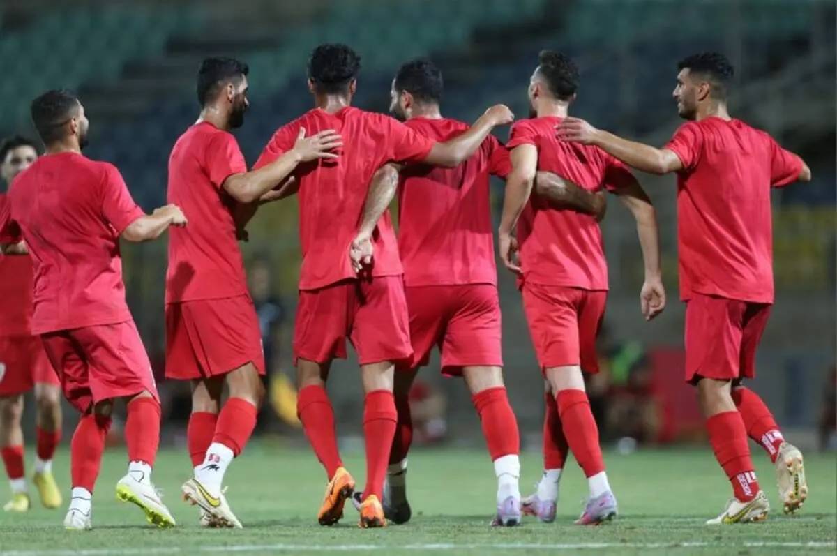 بمب پرسپولیسی‌ها را پای دیگ نذری ببینید/ عکس