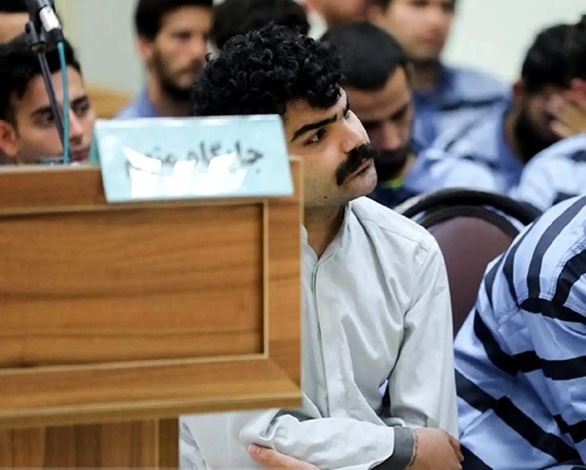 درخواسته عاجزانه پدر متهم سامان صیدی| خانوداگی تعهد می‌دهیم علیه نظام کاری کردیم اعداممان کنید 