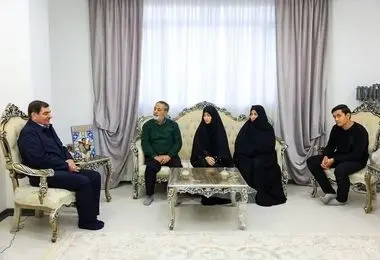 مخبر: خون شهدای جنگ ۱۲ روزه این مرز و بوم را بیمه کرد