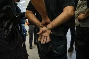 بازداشت نوجوان ۱۴ ساله به اتهام جاسوسی‌