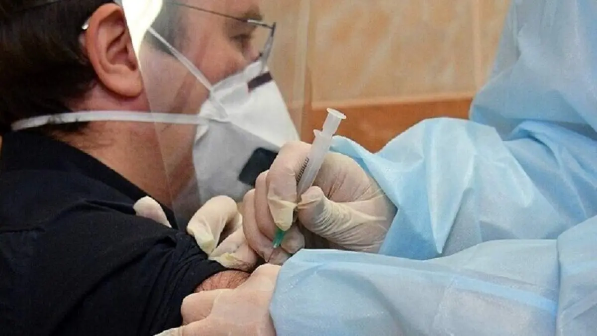 واکسن کرونا روی فردی که مبتلاست چه تأثیری دارد؟