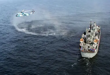 اعزام ناوشکن‌های چین به آب‌های اطراف ایران