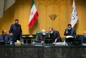 رئیسی به مجلس می‌رود