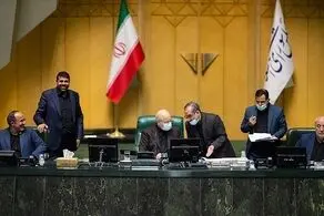 رئیسی به مجلس می‌رود