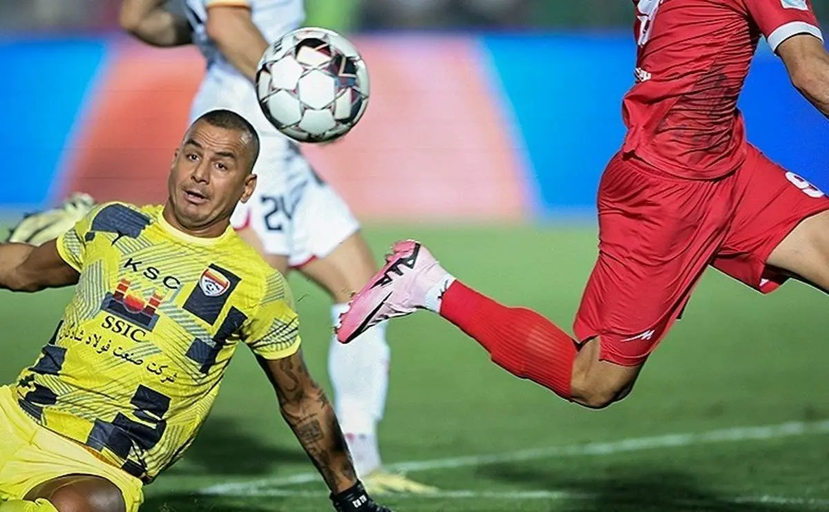 خلاصه بازی فولاد ۳ - پرسپولیس ۱