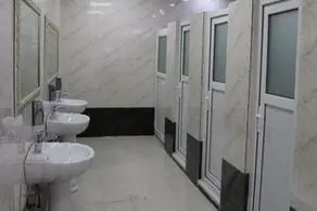 خلاقیت خنده دار یک ایرانی در توالت عمومی حماسه ساز شد/ عکس