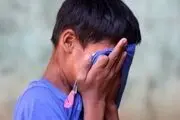 کار بی‌نهایت شرم آور پدر جوان با فرزندش!