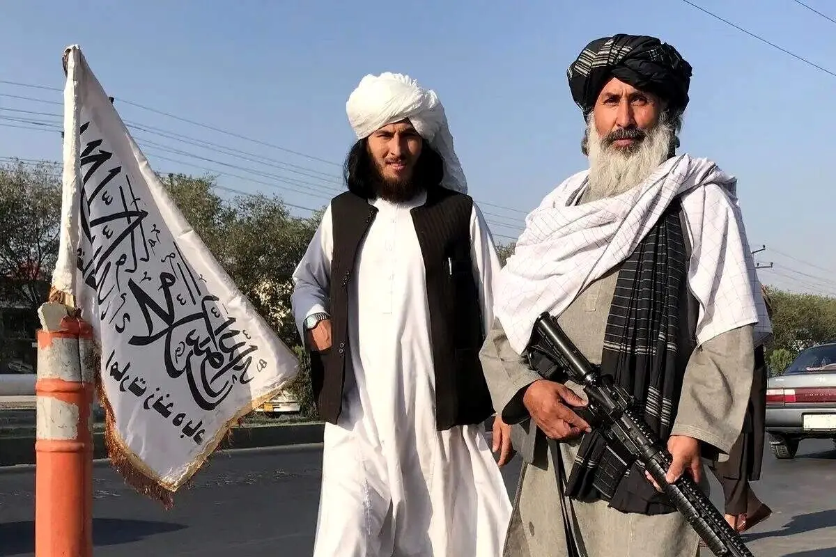 لت‌ و کوب عزاداران حسینی با میله تفنگ!