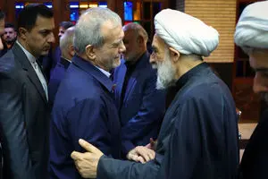 پزشکیان در مراسم ترحیم حاج محمد قمی حضور یافت