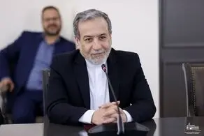 گفتگوی عراقچی با گردشگران ایرانی در ایروان