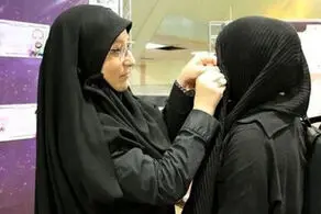 عکسی توهین آمیز یک بنر جنجالی در وصف زنان بی‌حجاب