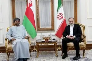 دیدار وزیر خارجه عمان با عراقچی در تهران