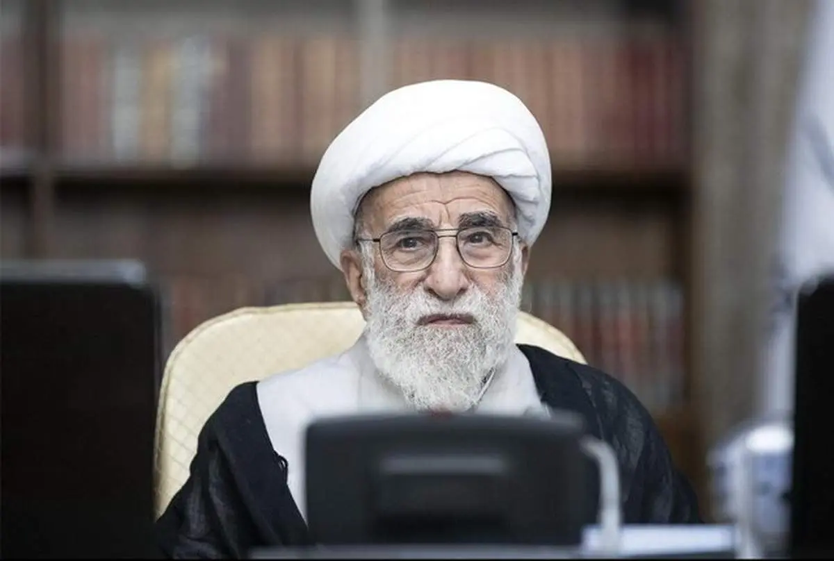 آیت الله جنتی: دشمنان علیه مردم ایران جنگ بزرگ اقتصادی راه انداختند