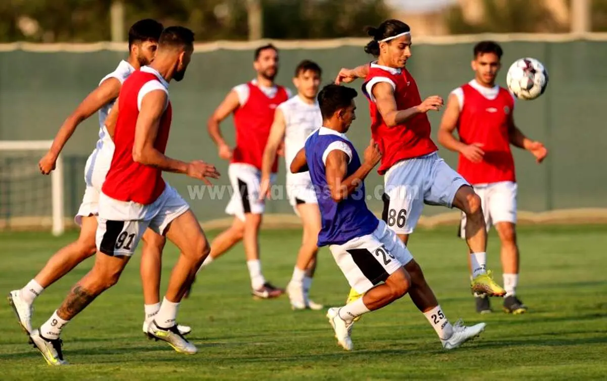 یک بچه، عصای دست مورایس در دیدار با استقلال !
